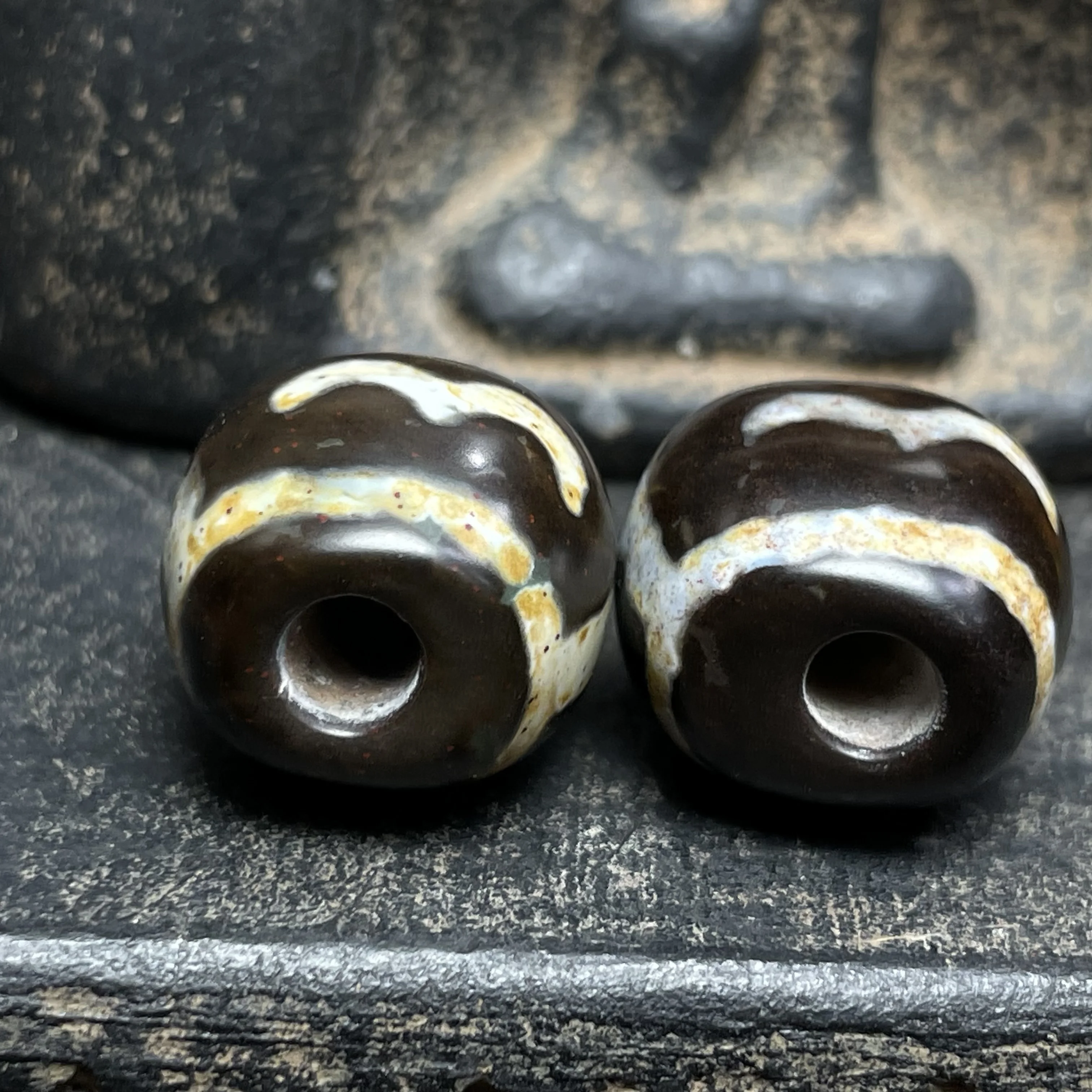 A pair of Tibetan red cinnabar golden winged roc bird and Old Dalozzi beads 15x17x19mm