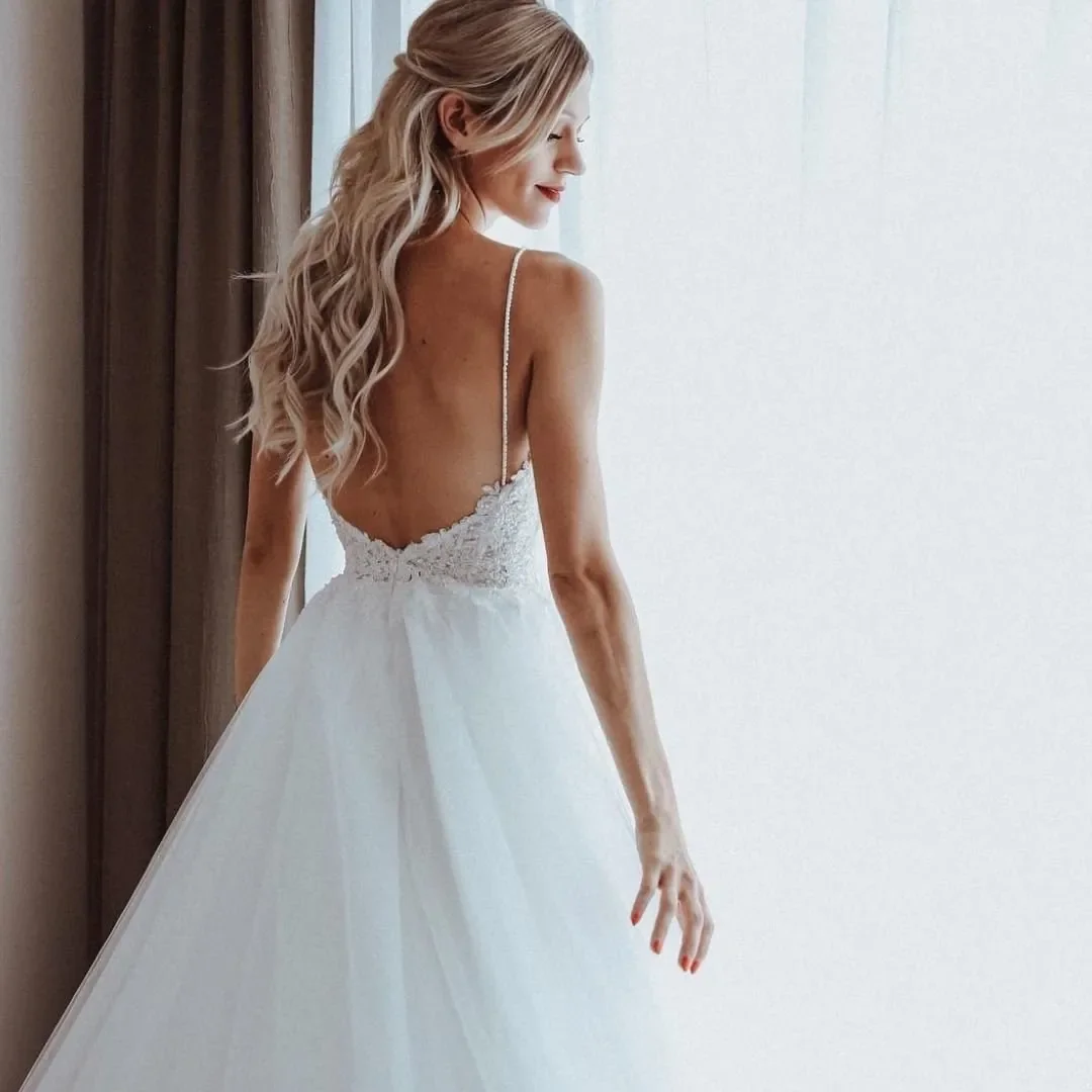 Vestido de novia sin espalda con cuello en V italiano, calcomanía de línea A, con cuentas vestido de novia, bata de jardín occidental, personalizado, Sexy, nuevo