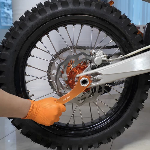 Imagen 2 del producto NICECNC Pour 2024 KTM EXC 300 EXCF 450 350 SX 125 SXF 450 Husqvarna TE 300 17-27-30mm Outil de Démontage d'Essieu Clé Multi Taille