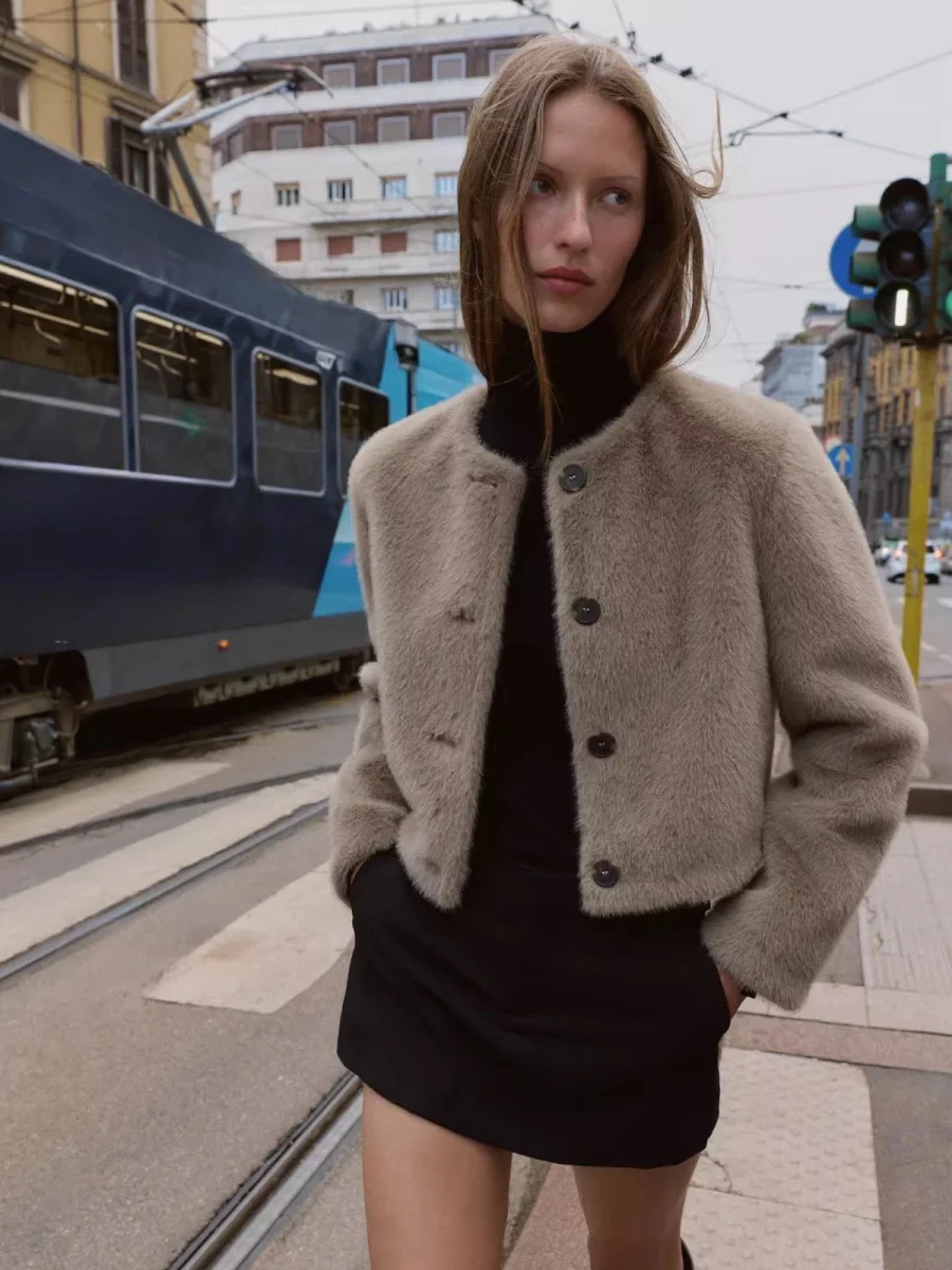 

Новое поступление, осень ZA2025, женское пальто с эффектом искусственного меха, повседневное свободное платье, длинное све, круглое, с застежкой на пуговицы