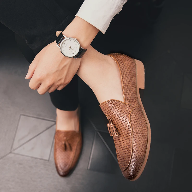 British Romantic Sue Retro Business Braid Small Leather Shoes Male Korean Casual Pointed Happy Shoes Fashion Men Tide
