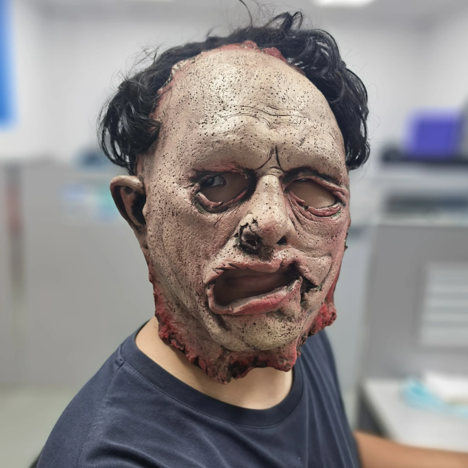 Mask Latex Half Face Skinned Bloody Mask Professional Halloween Horror Makeup Tool Fake Wound Special Effects Mask for Creators