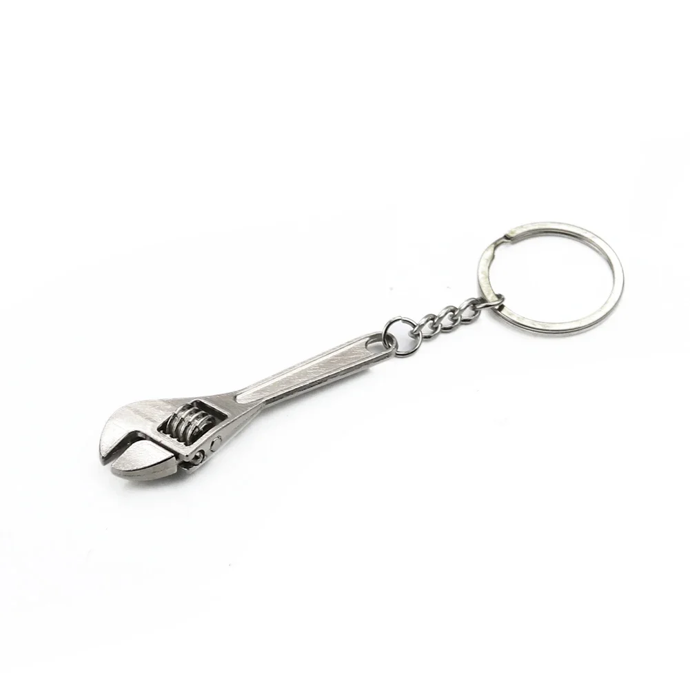 Mini clé de Simulation en métal couleur argent, pendentif, porte-clés, outil de réparateur, breloque pour sac à dos, décoration de véhicule, tentures