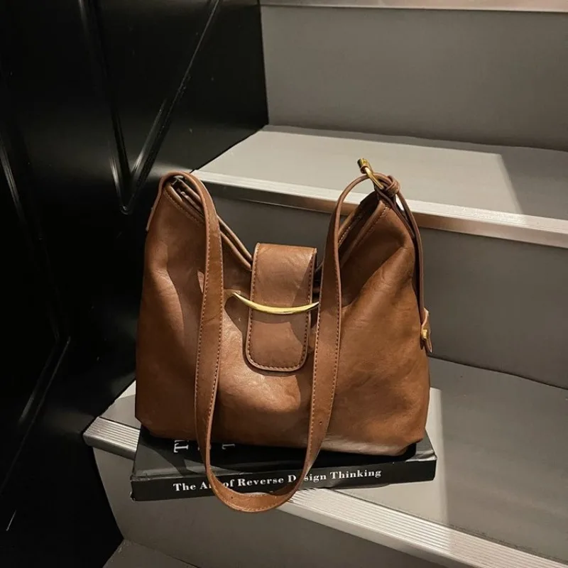 

Элегантная стильная сумка для подгузников для женщин, кожаная сумка через плечо, мессенджер, клатч, классическая сумка-тоут.