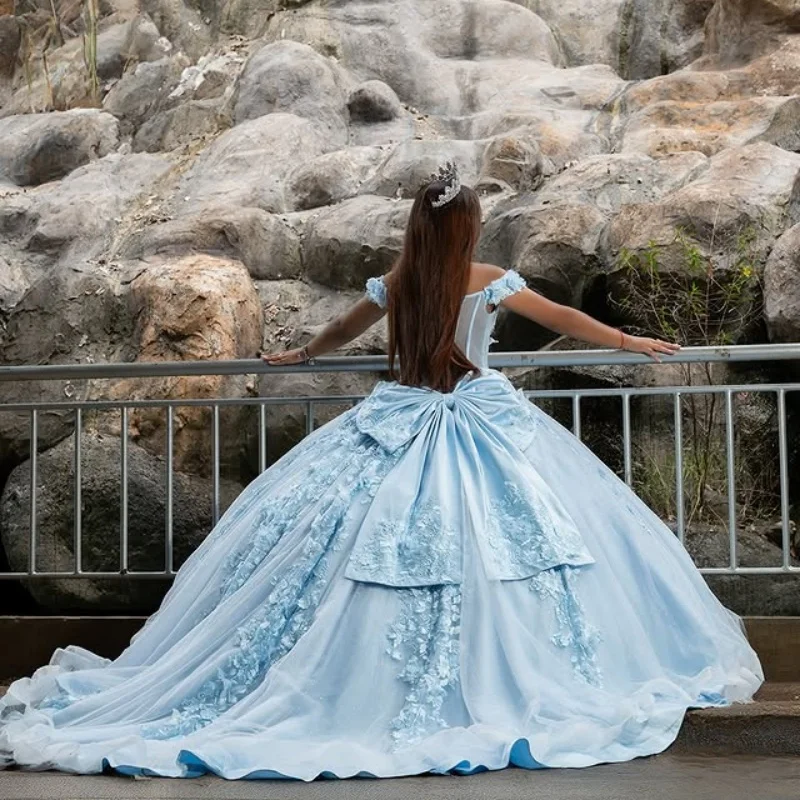 Vestido para quinceañeras con hombros descubiertos, azul agua brillante, calcomanía de brillo de tul, lazo de flores 3D de cristal, vestidos de 15 para quinceañeras ﻿ Personalizado