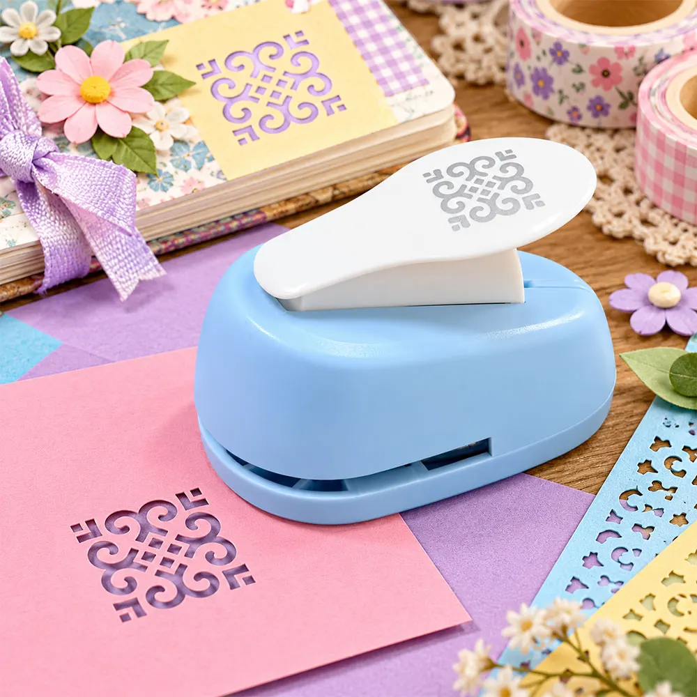 1pc 1.8cm Square Pattern Paper Punch, Metal Die Craft Cutter with Easy-Press Lever for Journaling, Gift Tags and Greeting Cards