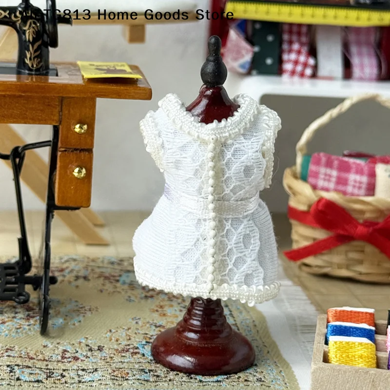 

[TG813]1/12 Dollhouse Miniature Lace Clothing Mannequin Display Stand Model Doll Home Coat Hanger Sewing Scene Decor Toy