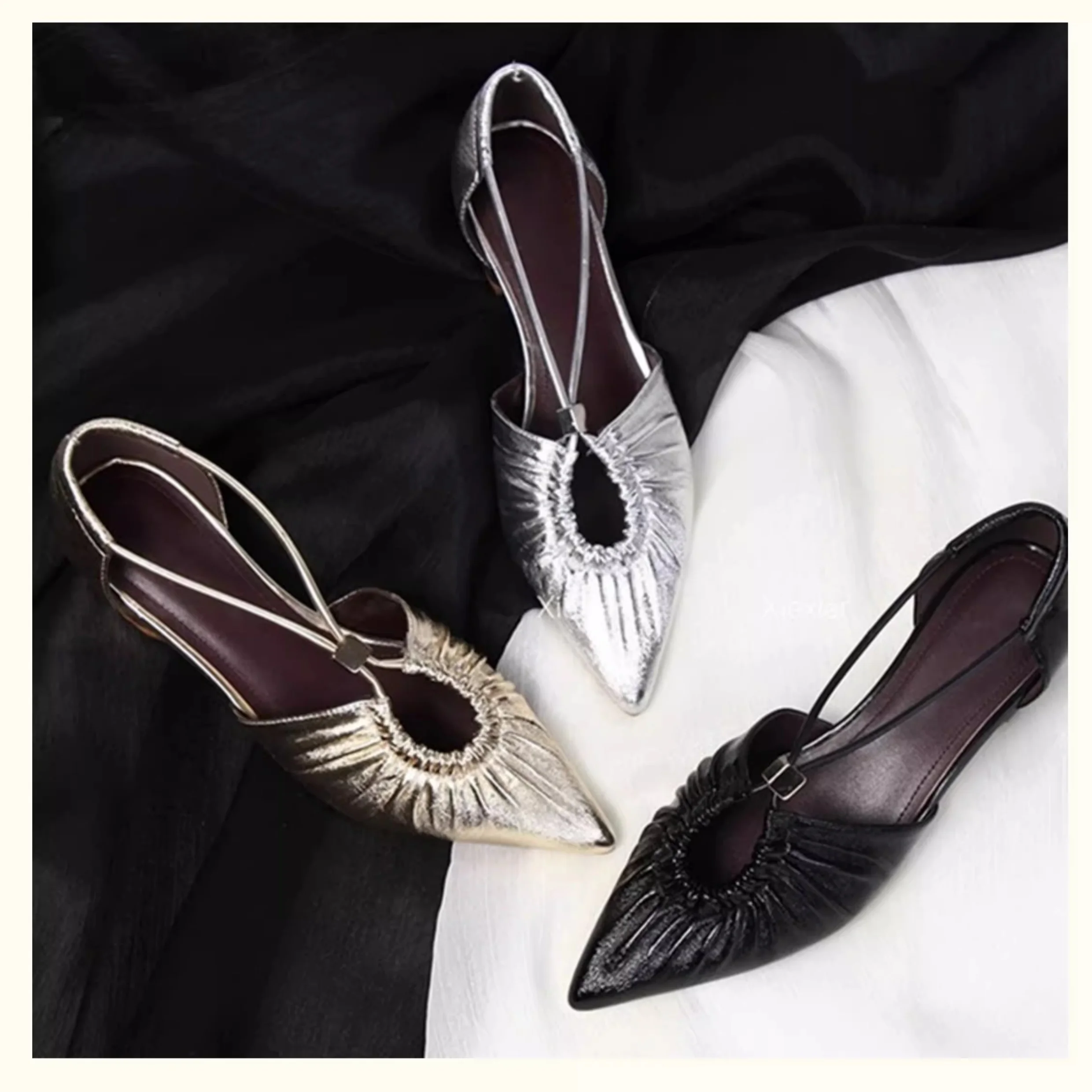 

Новинка весны 2024, босоножки с запахом, острый носок, массивный каблук, плиссированные полые металлические украшения, элегантные повседневные офисные женские туфли на одинарном каблуке