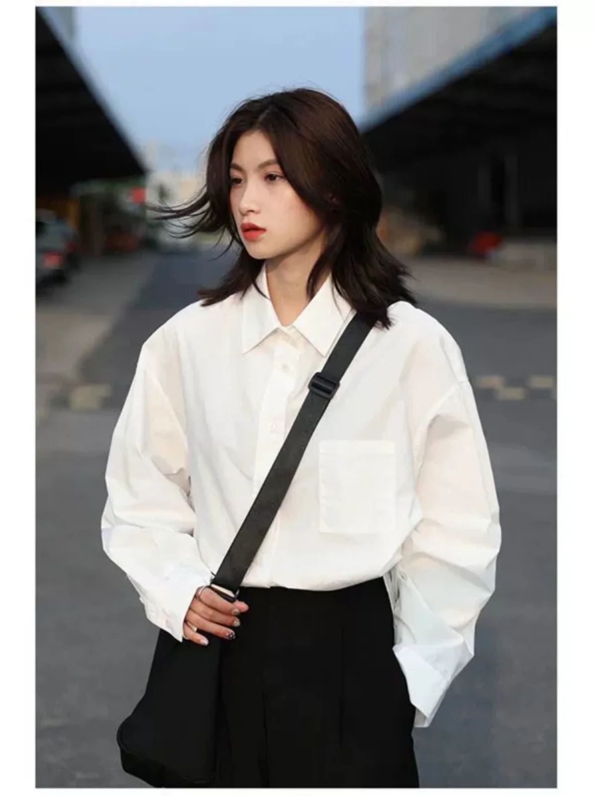 

Повседневная белая рубашка с длинным рукавом, тонкая, свободного кроя, во французском стиле, с воротником и карманом, однотонная, для весны и осени, для молодых женщин