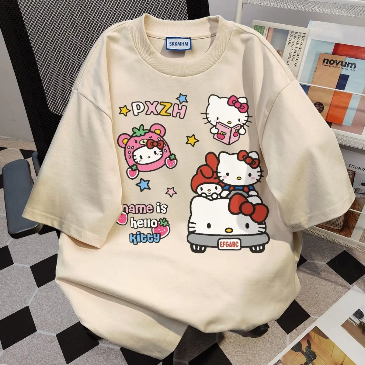 

Trendy City T-shirt - Round Neck Five Sleeve T-shirt Charming KT Cat Printed Youth Trendy Top