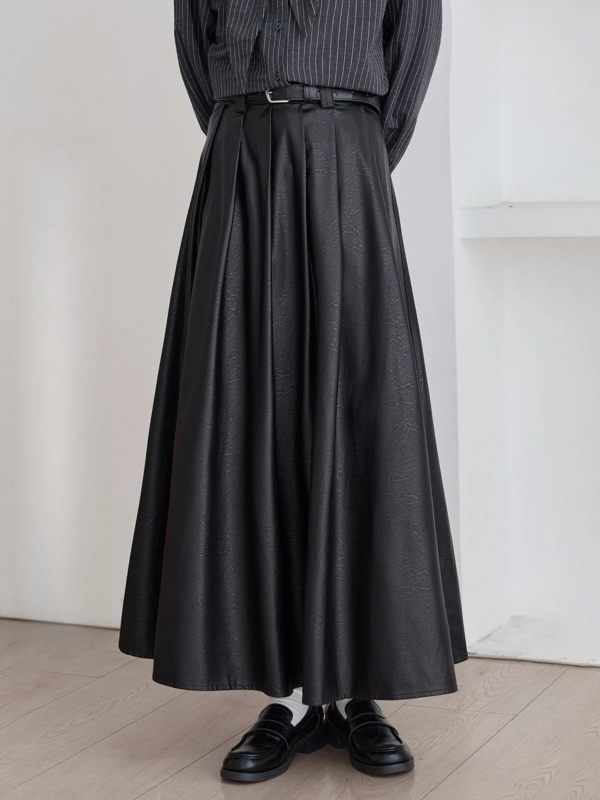 

Женская кожаная юбка А-силуэта с высокой талией, весна 2026, новая коллекция, ретро, стройнящая, средней длины, плиссированная, для офиса