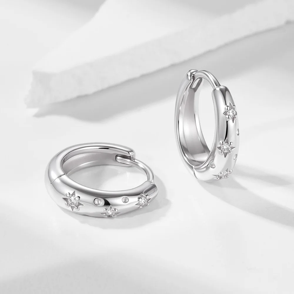 Dave&di S925 Pure Silver Metal-textured Wide-face Stud Earrings For Women - European & American Cross-border Cold Minimalist Sim