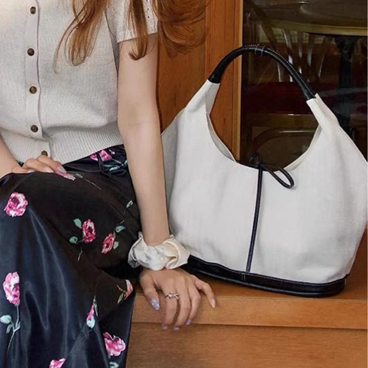 

Niche Tote Bag Women's 2026 New Commuter Fashion Handbag Versatile Shoulder Underarm Bag Satchel