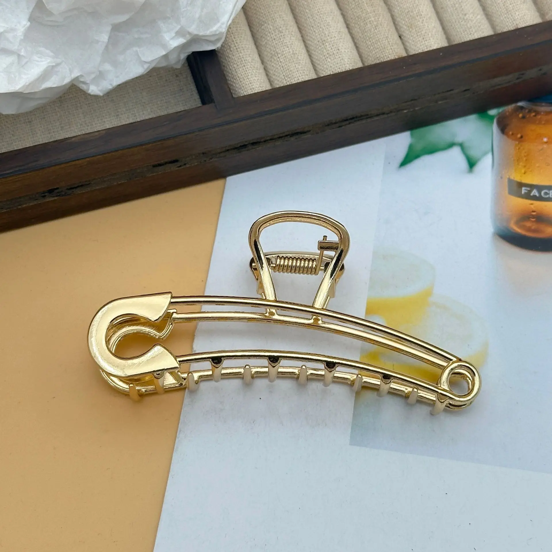 Horquilla Y2K con diseño minimalista francés, horquilla grande galvanizada suave, temperamento femenino, clip para agarrar la cabeza trasera