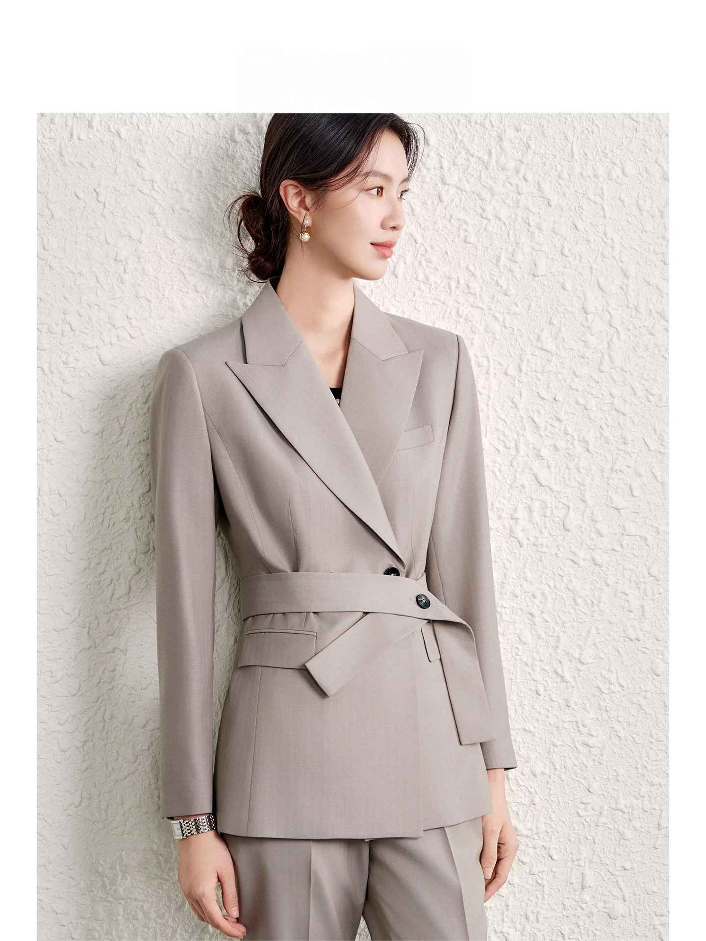 

Костюмный комплект из шерстяной ткани в клетку с завышенной талией от OFFIY для женщин: профессиональная одежда для деловых встреч, работы и собеседований