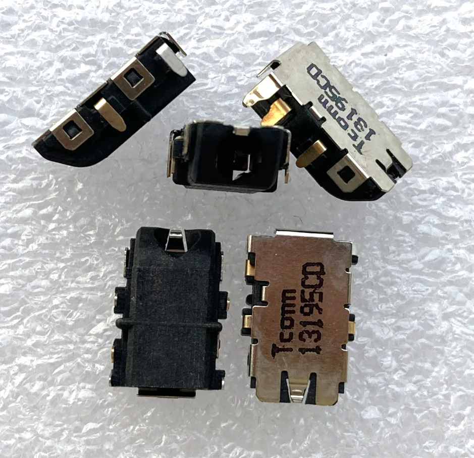 Fro notebook, earphone microphone, socket, connector 3.5 audio, jack 5P sinking plate type, diagonal port type