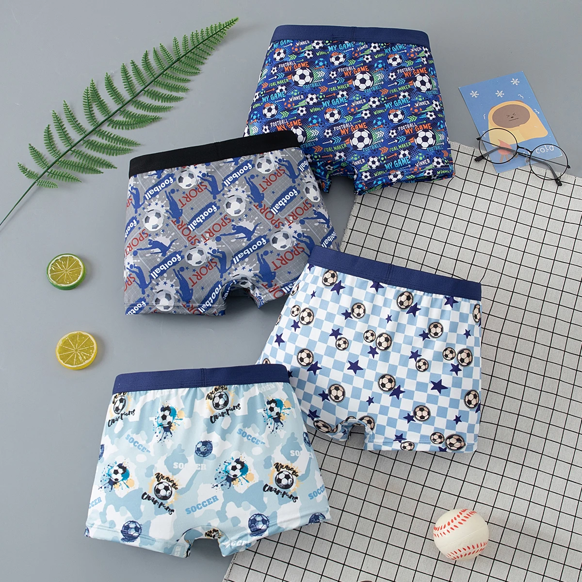 8/4-teiliges Set niedlicher Fußball-bedruckter Unterwäsche für Kinder, weiche und bequeme Boxershorts für Jungen, lässige Basic-Shorts für Zuhause – Detail 4