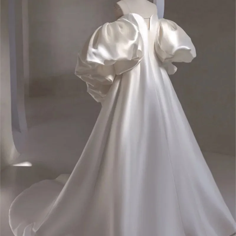 

Hepburn style gauze banquet satin welcome out yarn dress