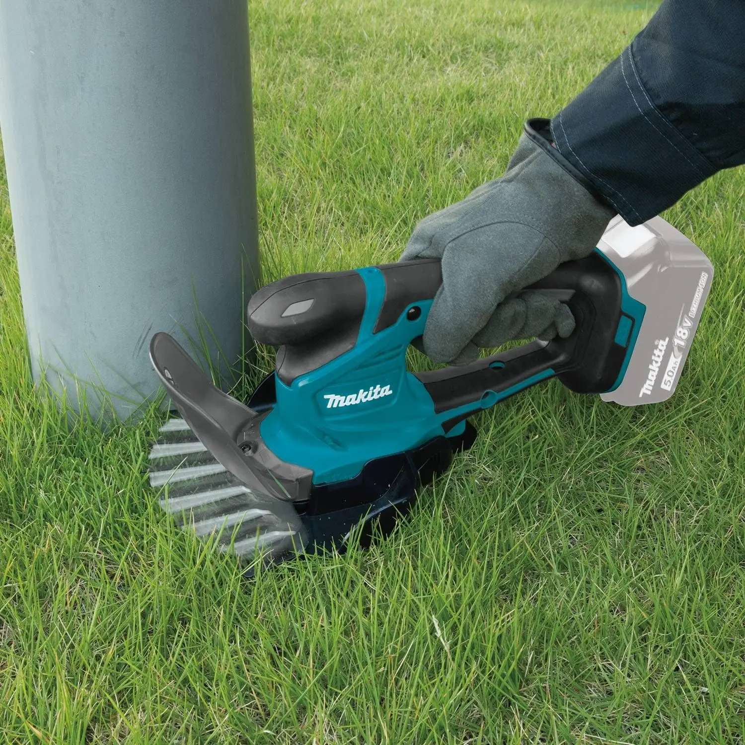 

Makita MU04Z 12V max CXT® Lithium-Ion Cordless Grass Shear, Tool Only