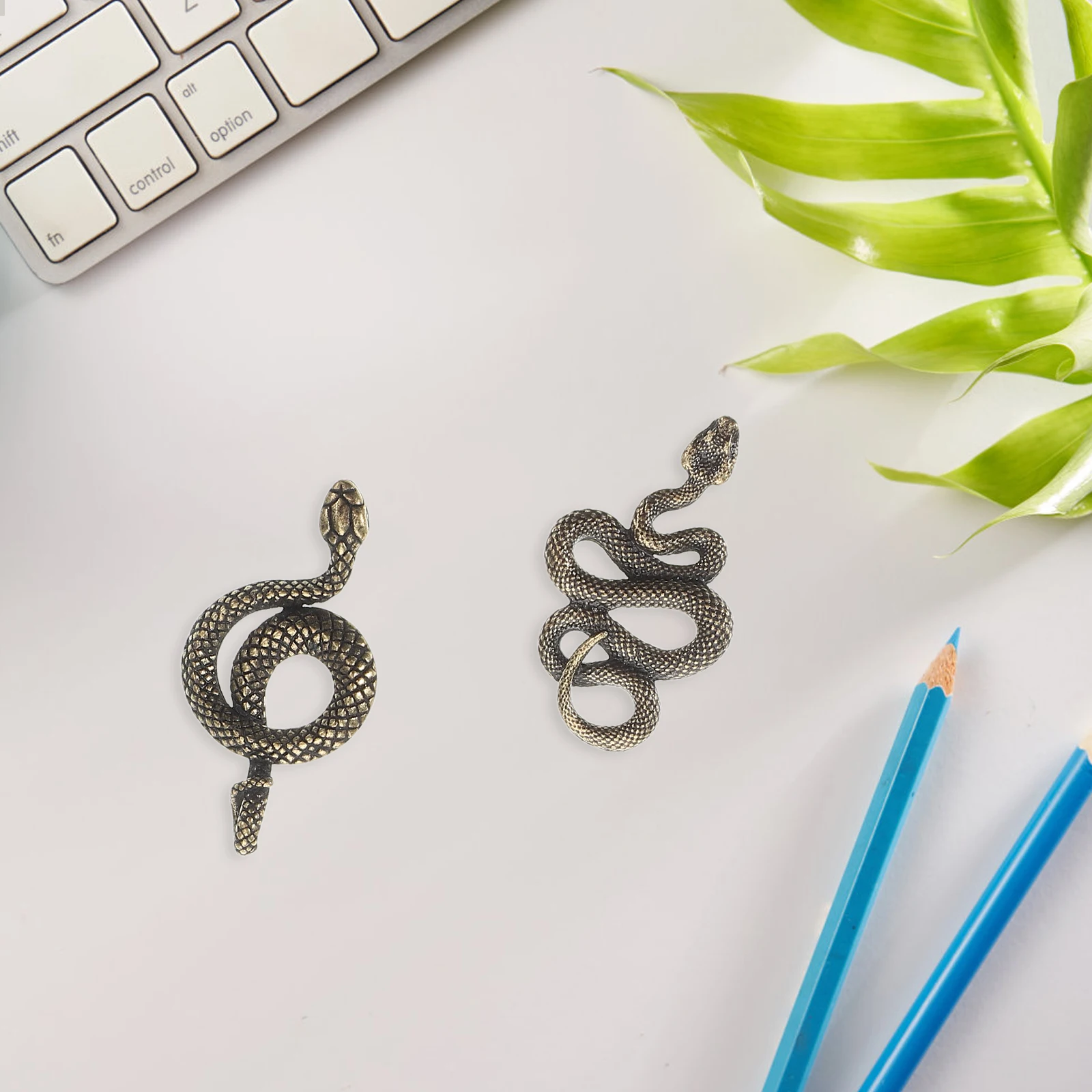 

Copper Snake Ornaments Crafts Car Dashboard Decor Household Alloy Miniature Figurines