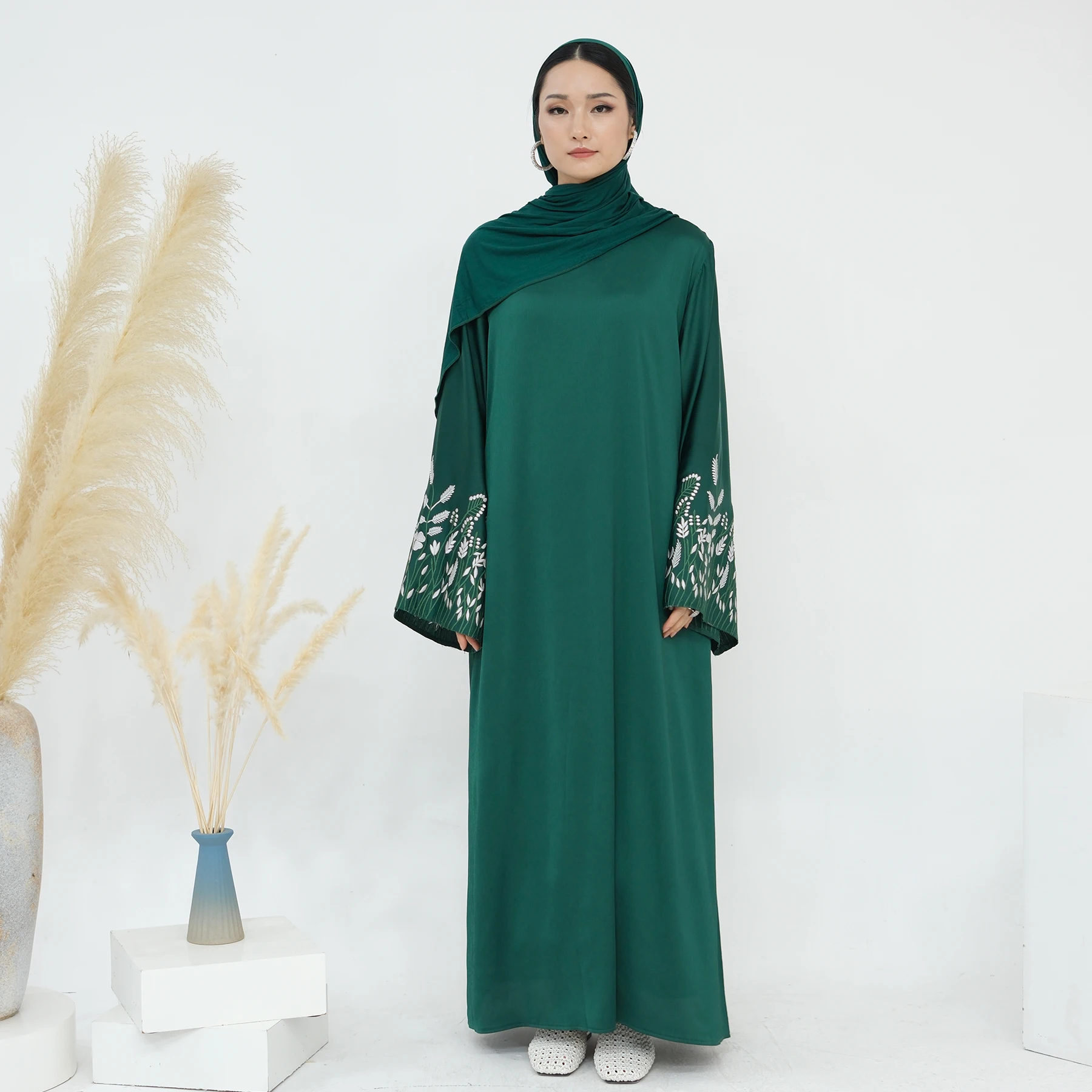 Loose Dubai Abaya Muslim Dress for Women, Embroidered Wide Sleeves, Side Pockets, Turkish Hijabi Islamic Robe, Ramadan, Party