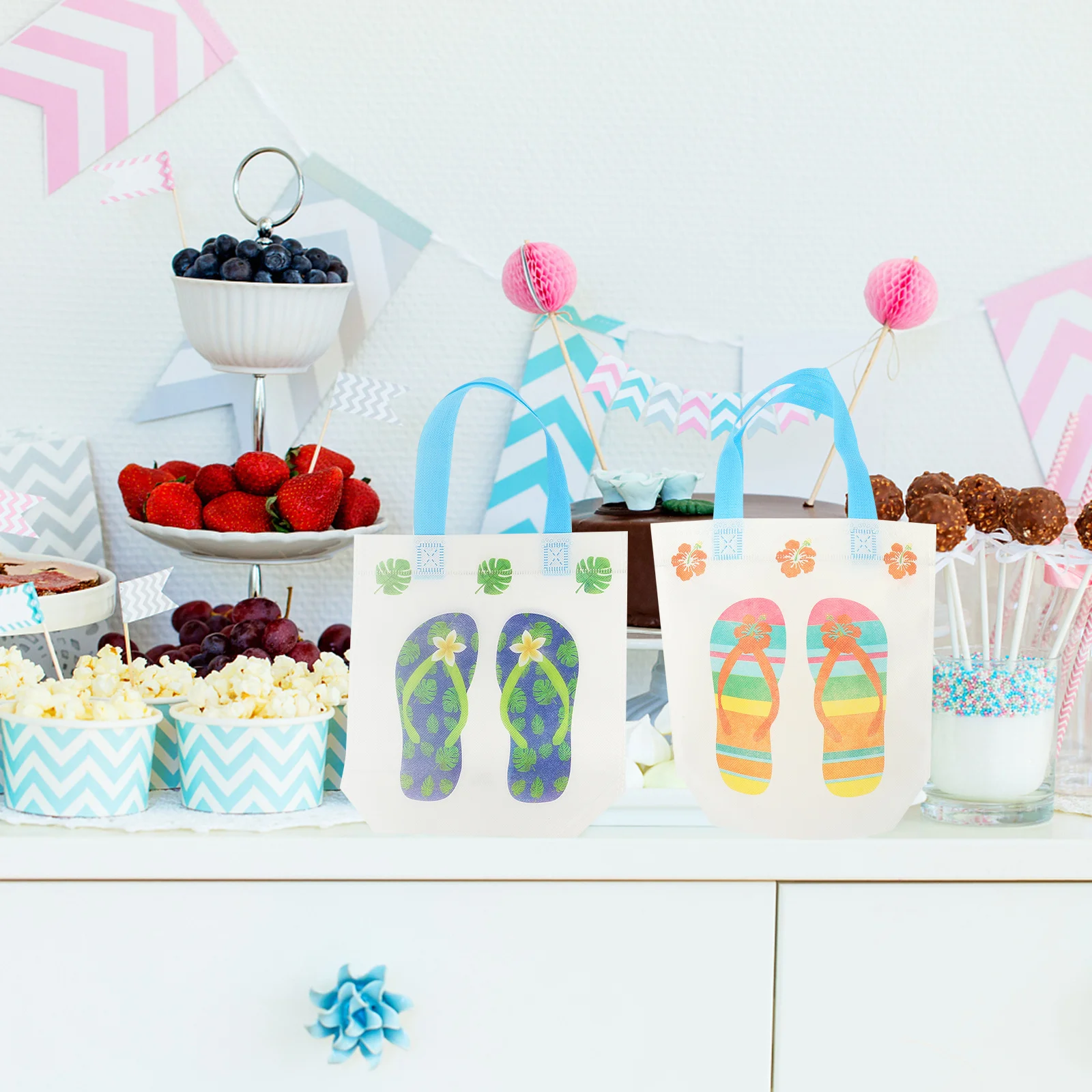 

12pcs Non-woven Gift Bags Lightweight Durable Bag Party Favor Candy Container Holiday Treat Storage