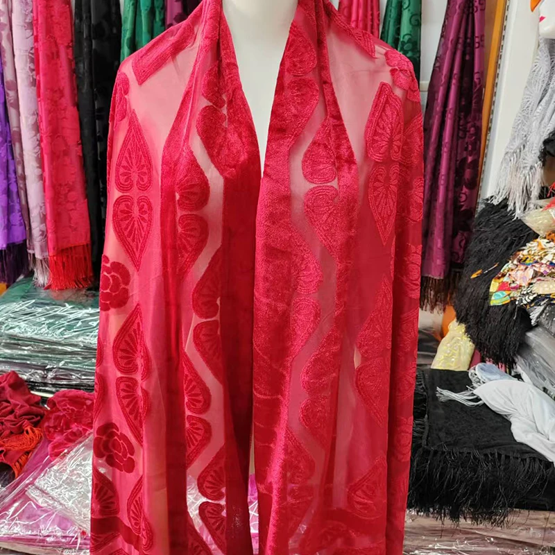 2025 NEUE Mode Frauen Cut Blumen Hohle Spitze Gradienten Blume Seidenschal Frühling Schals und Wraps Handtuch Femme Strand Sjaals – Detail 5
