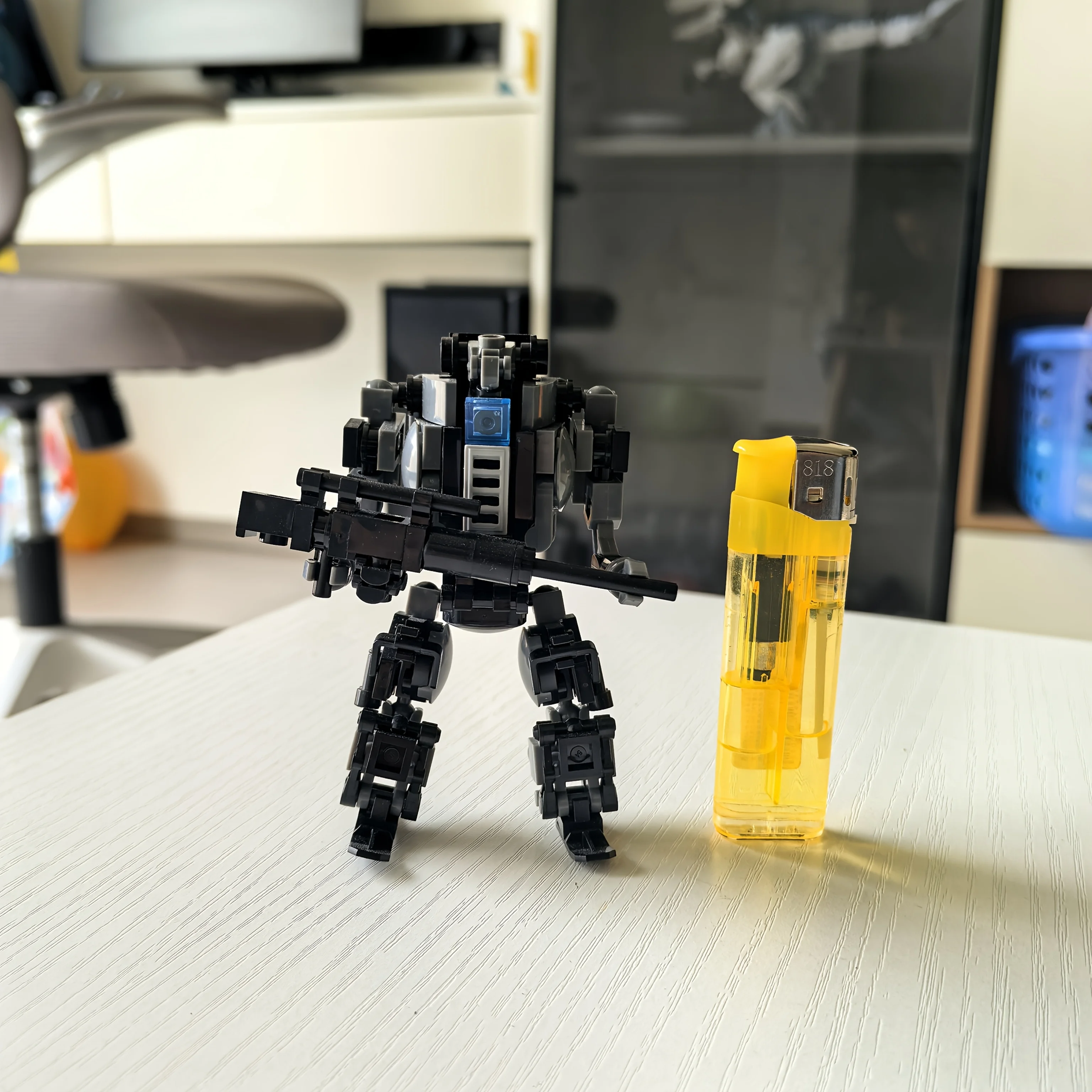 Creative Building Blocks MOC Titan Manned Mecha: Mechanical Wolf with Weapon (Minifigure-Fittable, Minifigure Not Included)