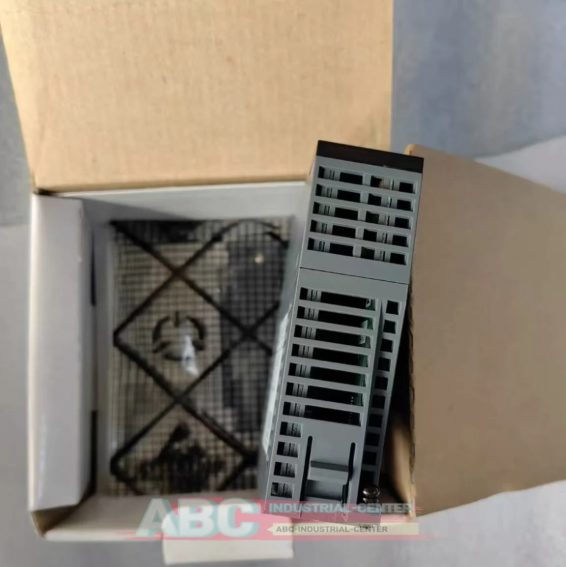 

XGL-RMEB XGL-EFMTB Module XGL-CH2B brand new
