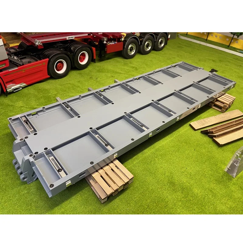 

Nooxion FURY BEAR Model 2+5 Series Trailers Upgraded With Low Flat Module Kit 1/14 Engineering Trailer TracTors