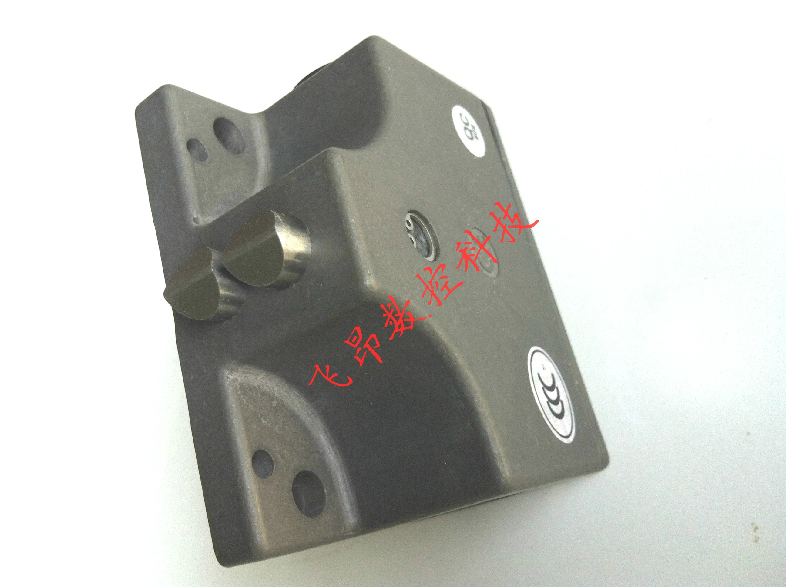 SN02D12-502-M cone foot travel switch