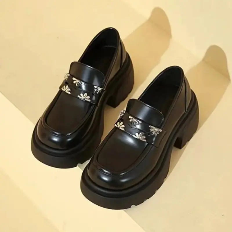 2024 Women Shoes New In Fashion Luxury Designer Platform Thick Bottom Height Increasing Shoes Metal Chain Slip on Dress Shoes