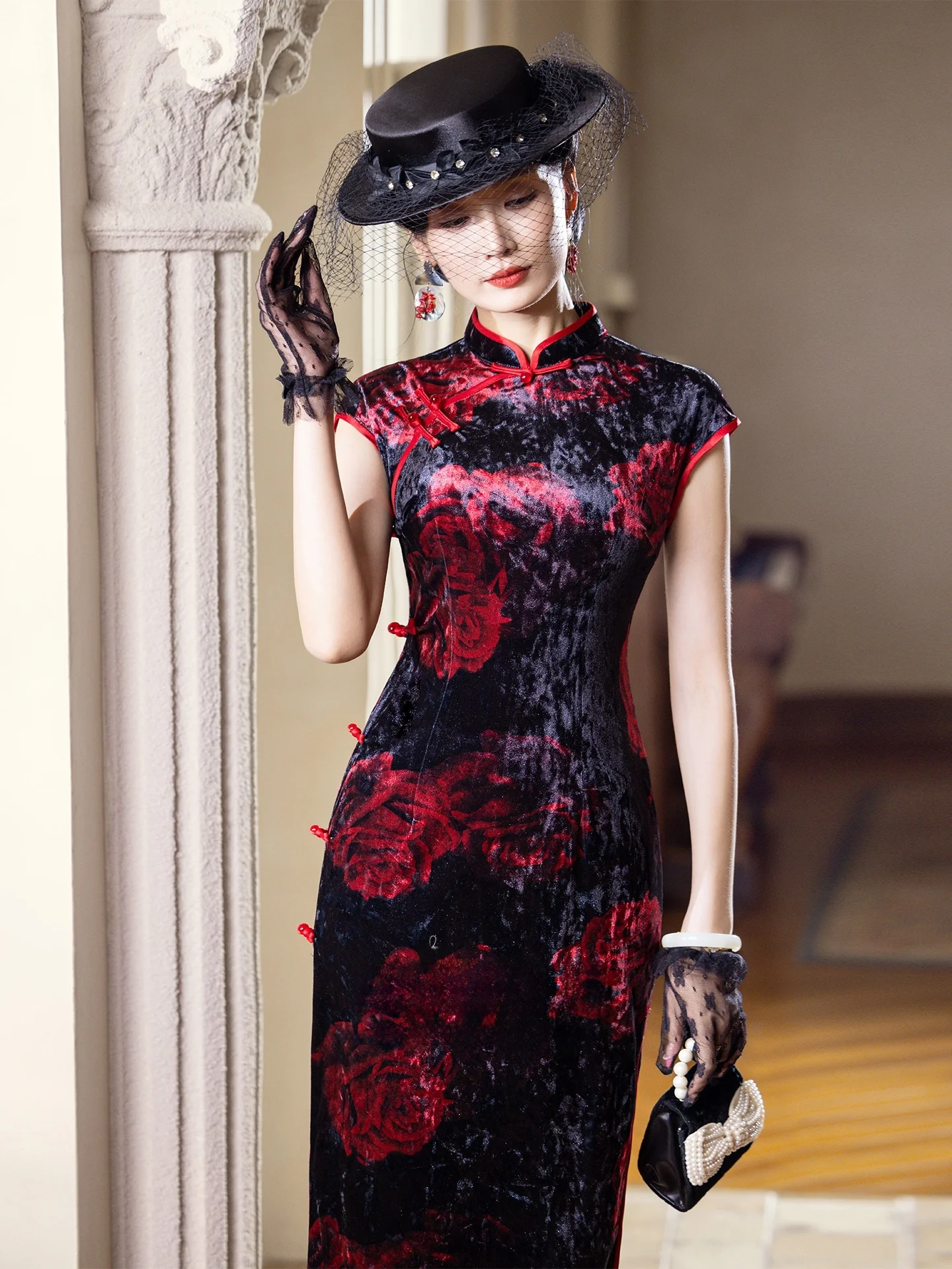 

Velvet Gown anghai Sle Retro Faion ow Dr High-End Feel Low Slit ort Sve Long Dr for Autumn Season