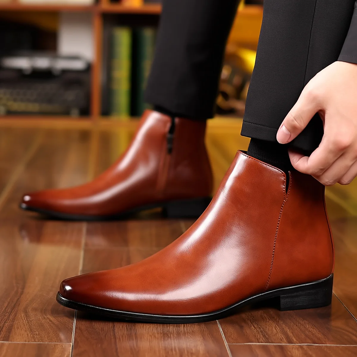Big size Chelsea boots, high-top leather boots, men's pointed-toe British style men's boots M052 - view 2