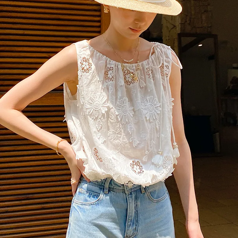 French Style Boho Embroidery Blouse Shirt White Cotton Women Sleeveless Eyelet Appliques Hollow Out Summer Vacation Ladies Tops