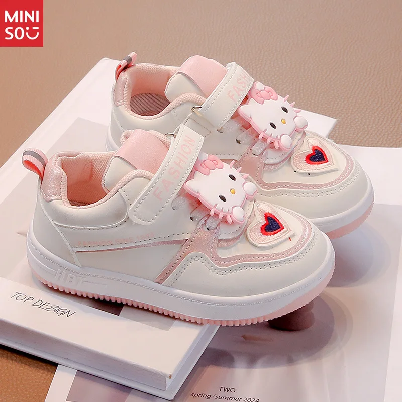 Miniso 2025 أحذية Hello Kitty القماشية ذات الرقبة المنخفضة للفتيات، أحذية رياضية كاجوال مضادة للانزلاق على الموضة المدرسية