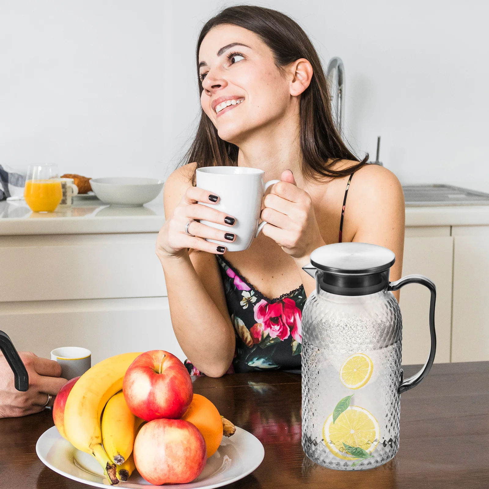 

2Pcs Acrylic Juice Pitchers Plastic Pitcher Large Capacity Lids Drink Containers for Fridge Tea Coffee Beverage