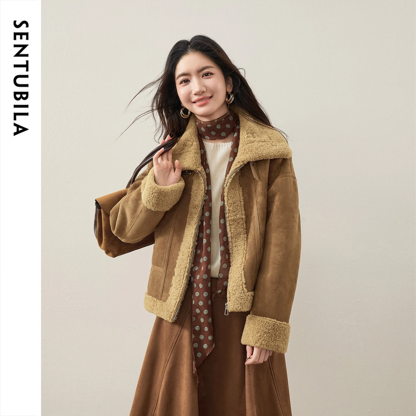 SENTUBILA Winter Faux Fur Short Coat Women Warm Casual Reversible Collar Fuzzy Jacket 2026 Commute Zipper Outerwear W64PD8320