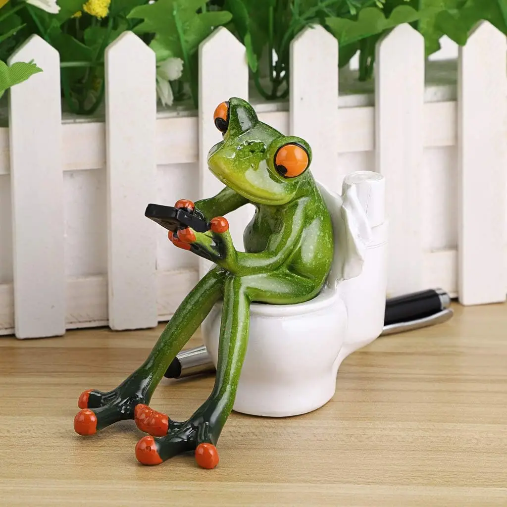 Creative Craft Resin Frog Figurine Decor, Lying in The Bathtub Frog Sculpture Statue, Personalized Animal Collectible Figurines