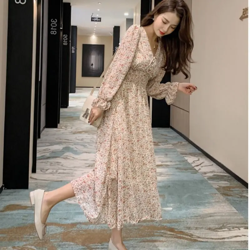 Floral Dress with Fashionable Long Sleeves Vintage Style Slimming Print Fairy Long Skirt Super Fairy New Minimalist Dresses