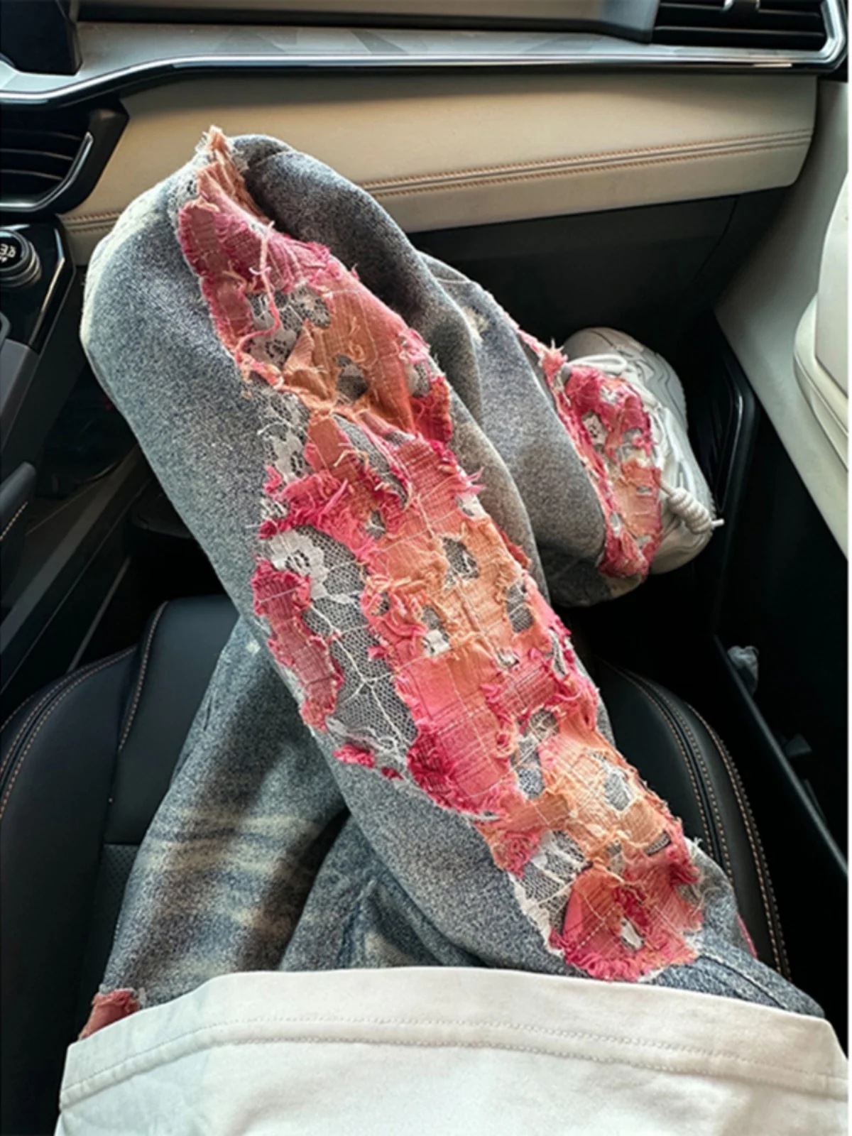 

Flame Lace Embroidery Patchwork Slim Straight Jeans Men's American High Street Sle Small Design Sensation Jeans
