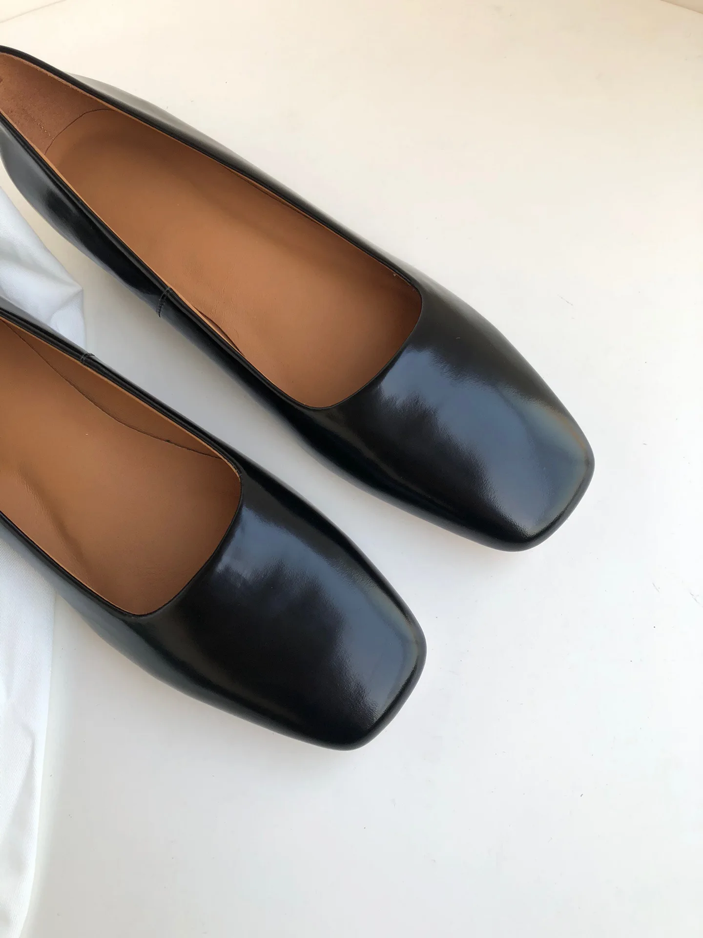 Withered England Style Office Lady Slip-On Loafers Women Fashion Elegant Soft Shoes Genuine Leather Square Heel