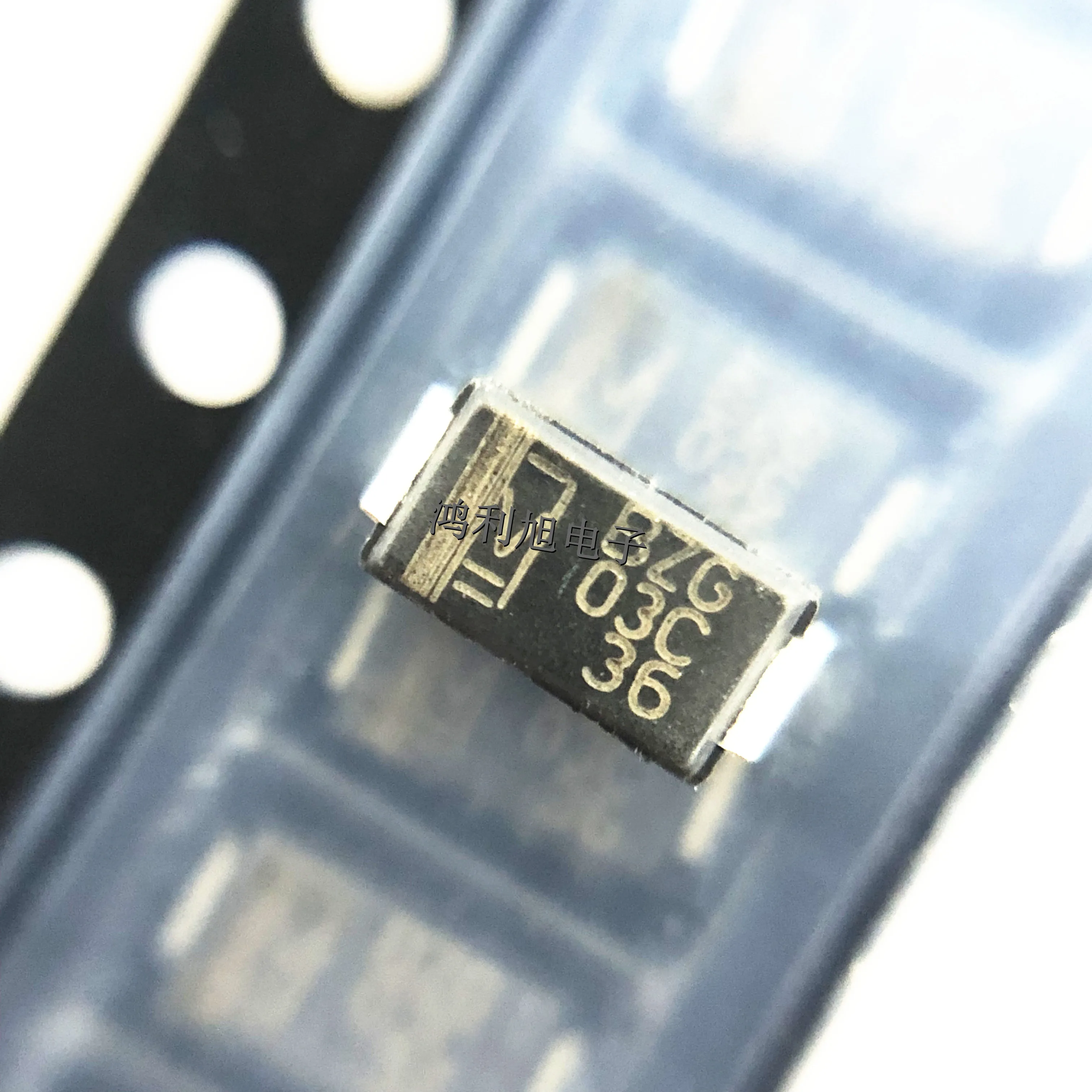 10PCS/Lot BZG03C36-M3-08 MARKING BZG03C36 Diode Zener Single 36V 6% 3000mW 2-Pin SMA T/R