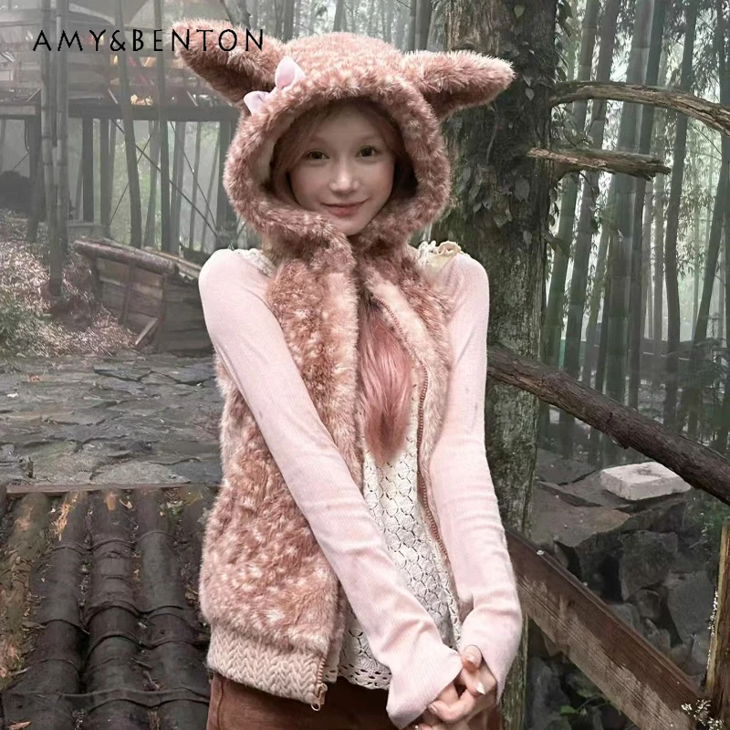 

European American Design Slimming Fur Women's Waistcoat 2025 Autumn Winter New Sweet Cute Versatile Warm Hooded Vests Ladies