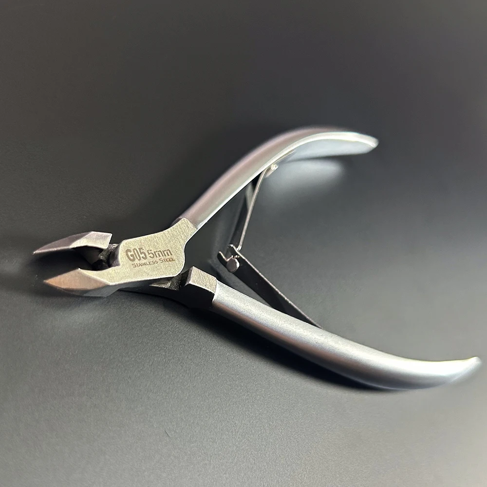 Cuticle Nipper Salon Grade for Manicurist Extremely Sharp Effortless Cuticle Trimmer Precise Clipper Pedicure Manicure Nail Care