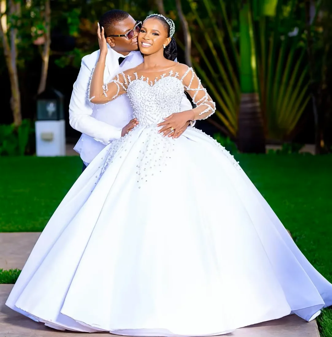 Shinny Pearls Sweetheart Wedding Dress Long Sleeves Satin Puffy Retro Princess Church Bridal Gown Bride Dresses Arabic Dubai