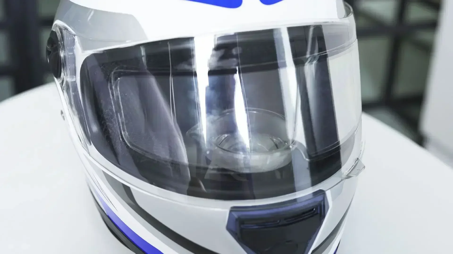 1/4 Stück Motorradhelm Klare Schutzfolie Anti-Beschlag Anti-Regen Folie Nano-Beschichtung Aufkleber Motorradhelm Zubehör – Detail 22