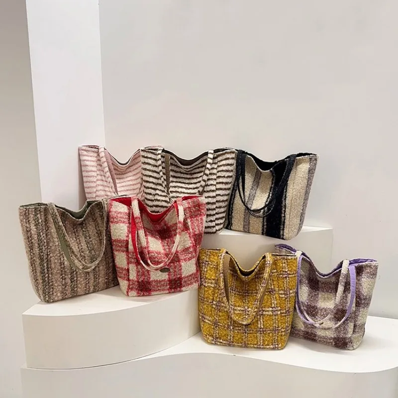 

Sleek Office Diaper Bag Handbag Crossbody Meeting Exquisite Professional Versatile Chic Practical Organized Timeless