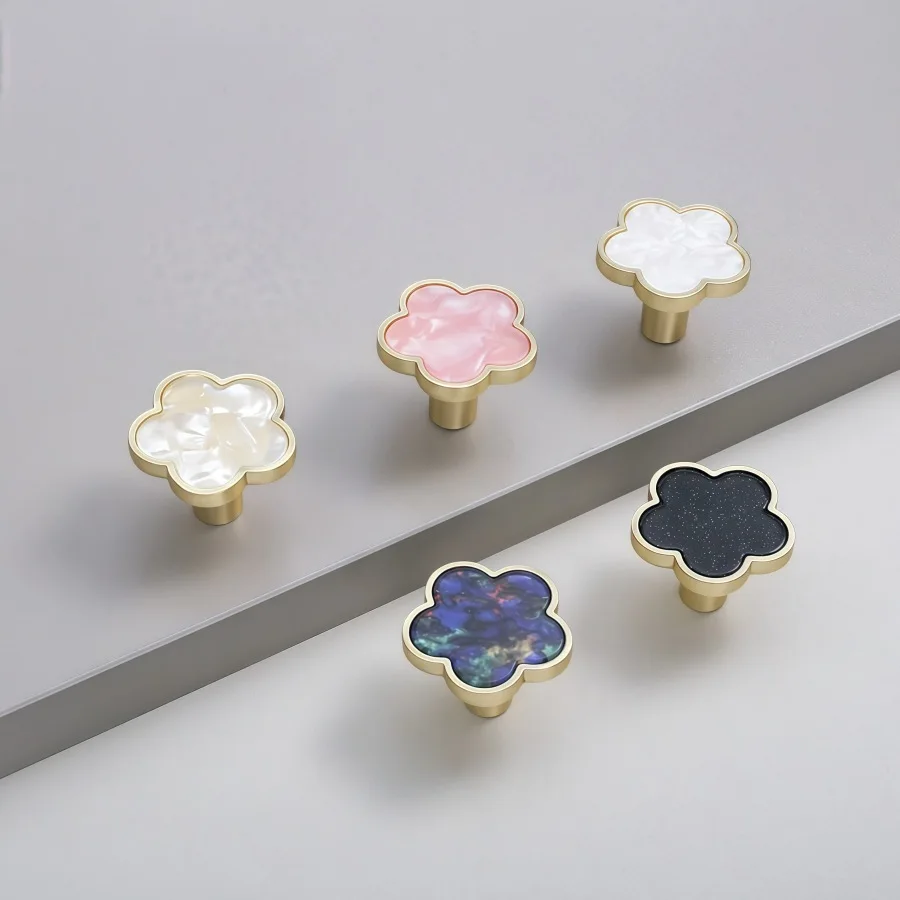 Ins Light Luxury Four Leaf Clover Knobs Solid Zinc Alloy Single Hole Pulls For Cabinet Wardrobe Drawer Hardware