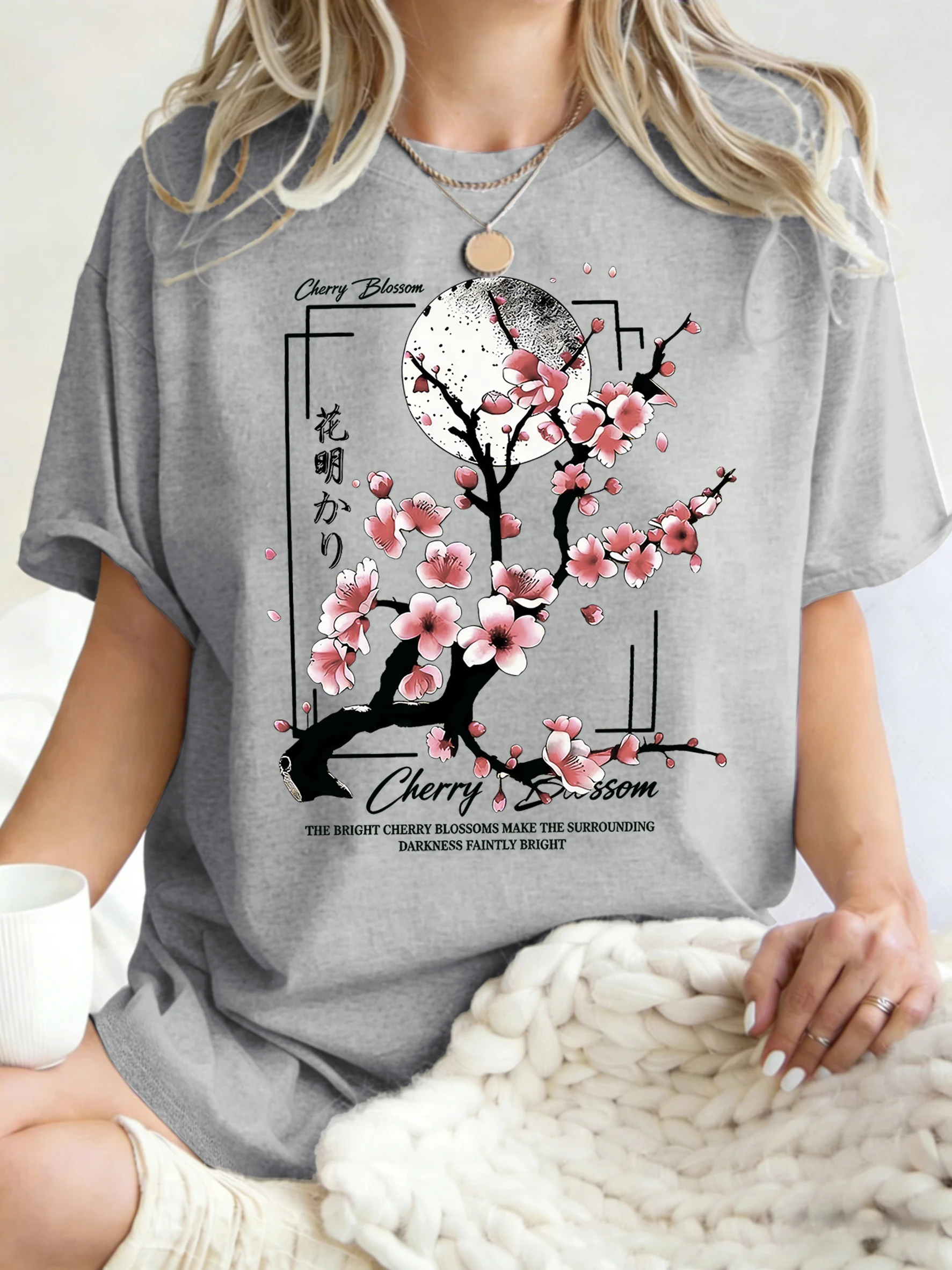 Japanese Cherry Blossom Design Women'S T-Shirt Loose Cotton T Shirts Crewneck Trendy Short Sleeve Y2K Summer Casual Streetwear